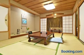 Yuraku Hotel - Image 3