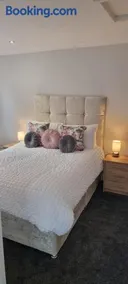 Glenfern Guest House and a separate Cottage with its own private hot tub - Image 2
