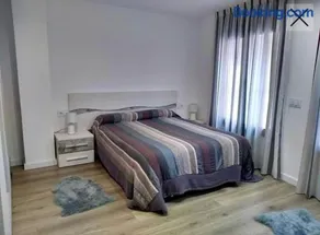 Apartamento totalmente reformado en 1ª linea - Image 2