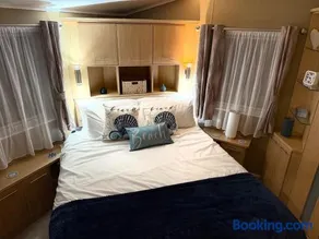 Seaside Lodge Retreat- Sleeps 6- Wifi- FreeParking - Image 1