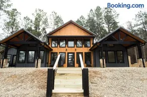 Brand New! Love On The Weekend! 3 Bdrm, 3 and a half Bth, Hot Tub, 2 Fireplaces - Image 2