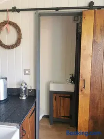 Foxes Den - Shepherds Hut with wood fired Hot Tub 1 bedroomed - Image 2