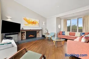 Paw Up Villa - entertainer delight - Image 3