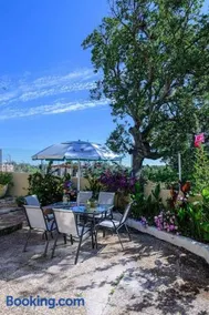 Village house xatzis - Image 1