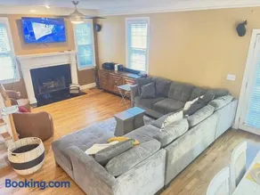 3BR Atlanta Home Minutes to Mercedes Benz Stadium - Image 3