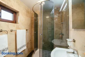 Serban Cottage - Image 2