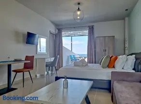 Epipleon Luxury Suites -105- Δωμάτιο 35τμ με βεράντα 35τμ μπροστά στη θάλασσα - Image 2