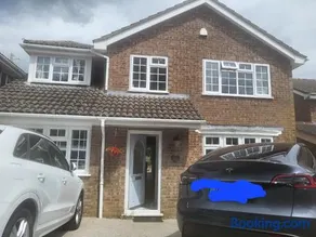 Silverstone - 5 Bed - Sleeps 10 - Image 2