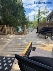 Dock 124 - Adults Only, Waterfront B&B - Image 3