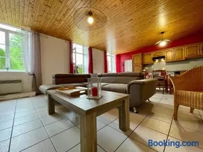 Gîte rénové 2018, au cœur de la nature, activités plein air, 3 chambres, jardin privatif, proche Via Fluvia - Image 1