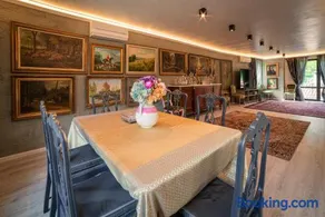 The Gallery Guest House - Garden and Garage - Image 4