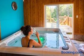 La Tour Boisée with Private Spa & Pool, Pool Table - Image 1