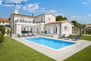 Villa Suprema Premantura - Image 1