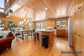 Loon Star Lodge - Three Bedroom Log Home - Image 3
