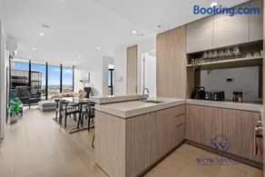 WOW Self-Contained Apartment on Tarver - Image 3