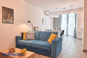 Vanilla Luxury Apartment Spa n Pool beach resort - Image 2