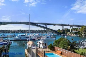 Marina Magic on Sydney Harbour Front - Image 2