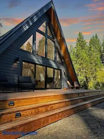 Luxury Escape in McCall - Image 3