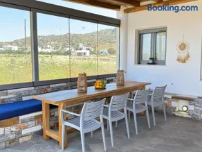 Viglaki House I Peaceful Stay at Mikri Vigla Beach - Image 3