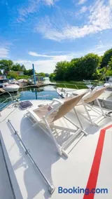 Escapade en Bateau terrasse mini spa option payante - Image 2