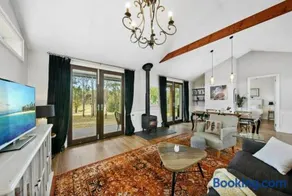 Block Eight Estate Tree Tops Villa - Image 3