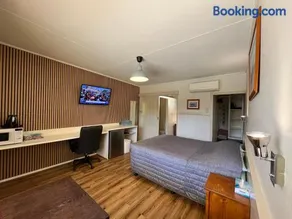 Inglewood Motel - Image 2