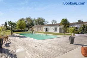 Villa charmante à Saint-Germain-d'Esteuil avec piscine privée - Image 2