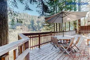 Redwood Lodge - Image 2