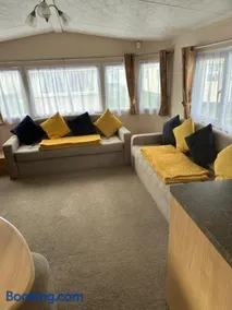Phoenix caravan hire, Trecco bay - Image 2