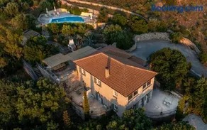 Eyeland Traditional Style Villa in Zakynthos - by Villa Mana gers - Image 2
