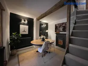 Entire Georgian luxury house - 3 Storey- High St Henley-in-Arden -Two bedrooms-Sleeps 4 people Close to Stratford upon Avon - Warwick - Solihull - NEC - Image 3