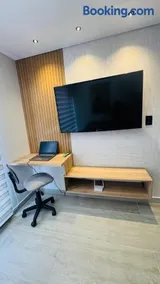 Modern apartment near the airport - Image 4