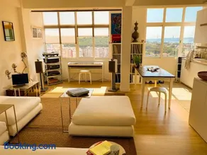 Ideally located with perfect views - Image 3