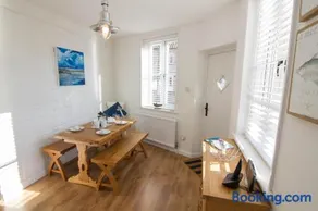 Home Lea - Image 3