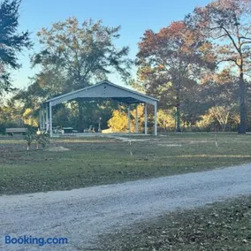Palm Haven-Your Peaceful Studio Cabin near FL Springs - Image 3