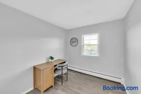 Pine Brook 817 I Corporate 1Br Apartment ! - Image 1