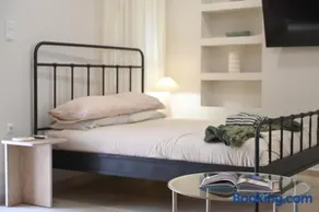 The Island Retreat - Image 1