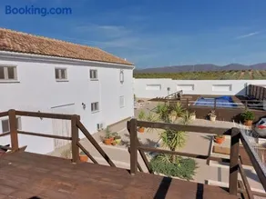 Luxury accomodation off grid - Image 5