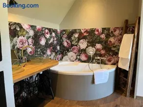 Maison d'hôte avec sauna et jacuzzi à la campagne - Image 2