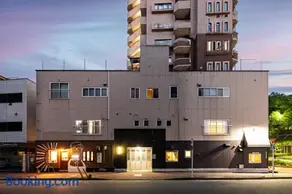 Hotel Gate 3 - Image 2