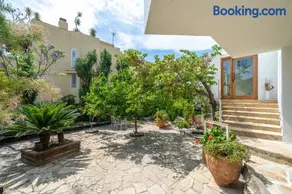 Hauzify I Villa del Castell - Image 3