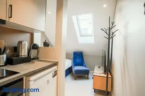 Modern entire apartment in city center 306 - Image 1