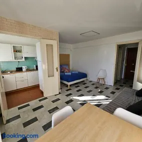 Vue mer studio tout équipé - Image 5