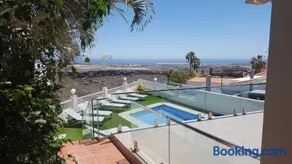 Holiday Home Villa Fonzie Montaña La Data - Image 1