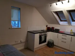 Unique Studio I - Private Studio with ensuite - Image 3