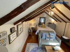 Cozy Tinyhouse Jmudowntown Fire Pit Yard - Image 4