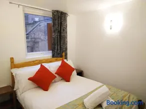 Park Lane Ground Floor Apartment - Workington Town Centre Location - Free Overnight parking - Image 2