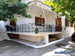 Glyfada's Family Apartment - Image 1