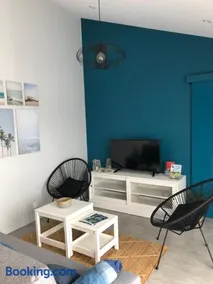 Maison moderne avec jardin à 750m de la mer - Image 3
