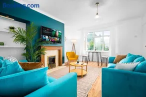 3 Bedroom House - Garden - Parking - Interior Designed - Netflix - Wifi - 52H - Image 3